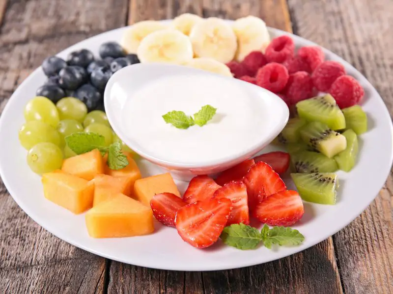 Fresh Fruit and Vegetables With Dip